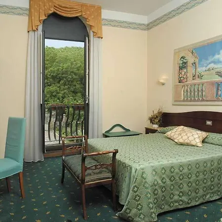 Hotel Castello 3*