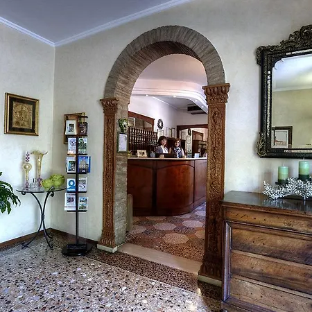 Castello Szálloda Modena